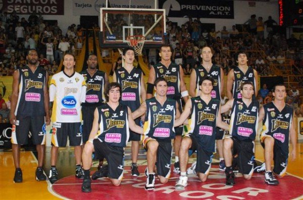 http://www.sunchaleshoy.com.ar/2010/03/06/liga-a-paquito-lo-hizo-de-nuevo/