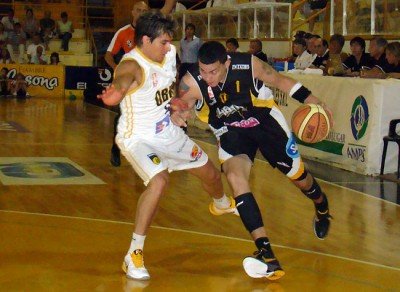 Alex Galindo intenta superar la marca de Schattmann. Alex Galindo intenta superar la marca de Schattmann.