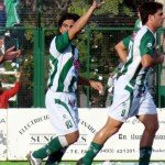Zárate, festejando uno de los tantos con la albiverde.