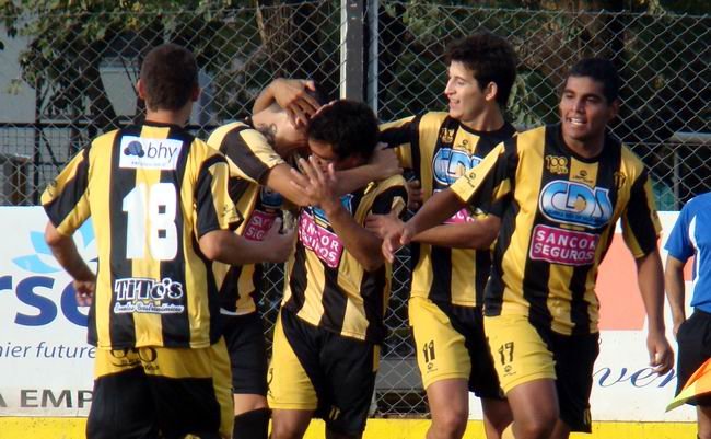 LibertadFestejo650 El Cañonero quiere volver a festejar ante Talleres (Archivo).