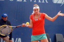 Paula, jugando hoy por la tarde en Colombia (Foto: Prensa Colsanitas - Click para ampliar).