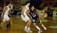 Josh pasó de tener un par de puntos en la primera mitad a ser el goleador del equipo en el complemento.