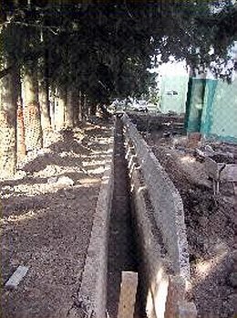 Parte de las acequias que están construyéndose.
