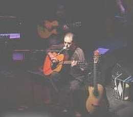 Fandermole en una de sus actuaciones. Foto: Jorge Besares (folcloreclub.com.ar)