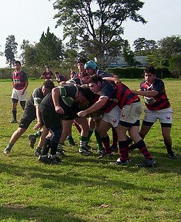 Una de las acciones del partido (Prensa Guaycurúes).