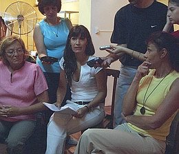 Daniela Spano -al centro-, junto a Miriam Maggi y Mónica Ravazzani, coordinadoras del Museo.