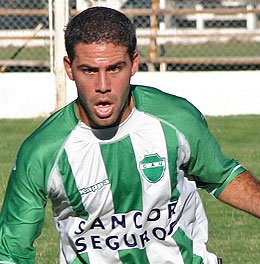 Cristian Giacomini, autor del primer gol albiverde. (Diego Rosso - Archivo)
