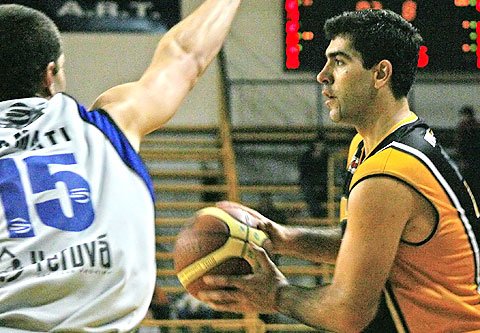 Diego Cavaco, goleador de Libertad con 18 puntos. (Diego Rosso)