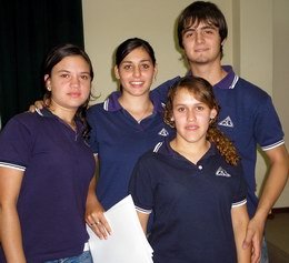 Los protagonistas en el momento de presentación del trabajo