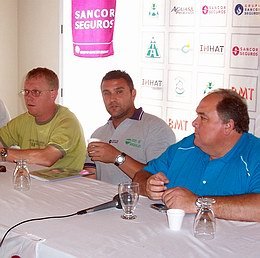 El DT, durante la presentación (Prensa Unión).