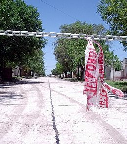 Calles cortadas, esperando por la reapertura, un clásico del último tiempo.