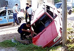 Así quedó el vehículo al culminar la persecusión (La Opinión).