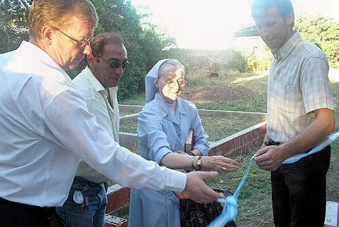 El momento del corte de cintas.