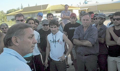 Monzón, en el momento de informar a los presentes.