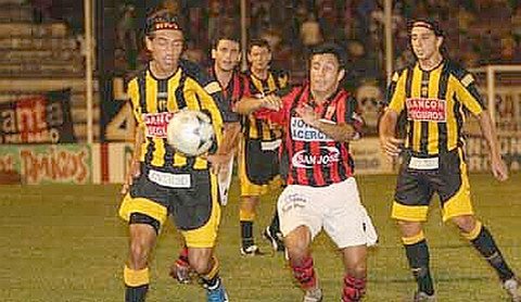 Libertad sigue firme en su andar en lo más alto de la tabla (Uno Entre Ríos).