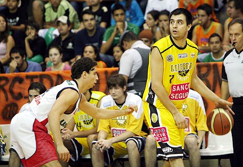 Ruiz Moreno convirtió 5 puntos (Gentileza Jornal Comércio da Franca).