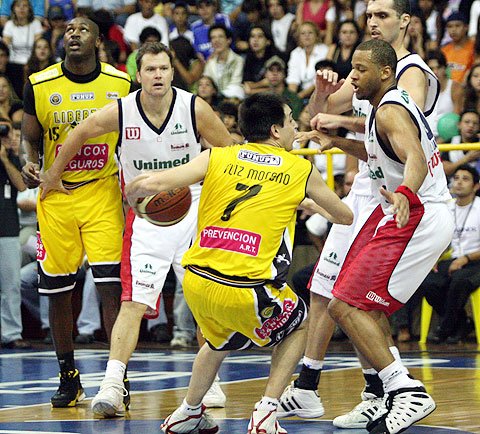 Ruiz Morerno marcada por Lang (Marcos Limonti/Jornal Comércio da Franca).