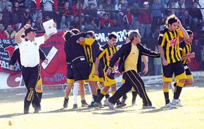 El festejo fue más que merecido (Uno Mendoza).