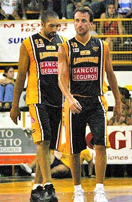 Sepo junto al Chino, en su último paso por los Tigres.