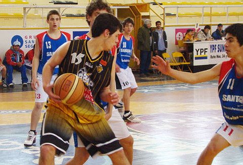 Uno de los partidos disputados (Prensa Libertad).