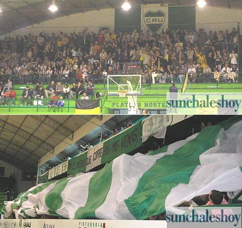 Las dos hinchadas alentaron continuamente. Fue una fiesta.