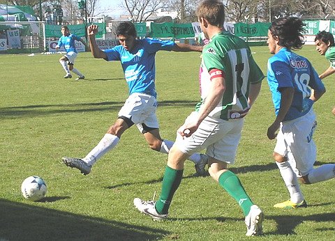Unión pegó al inicio y al cierre del partido (Archivo).