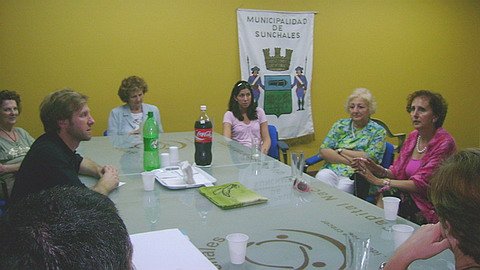 Las mujeres, de visita en la municipalidad (Prensa municipalidad).