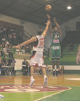 Sanchez volvió a destacarse en el ataque albiverde.
