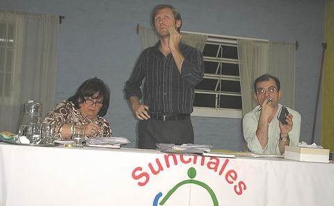 La junta saliente. Manzo fue propuesto para renovar el cargo de secretario, integrando la nómina que se impuso en la votación.