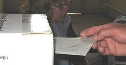 Lentamente va transcurriendo la jornada electoral.