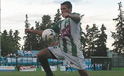 Manuel tuvo un gran partido, más allá de los dos tantos.