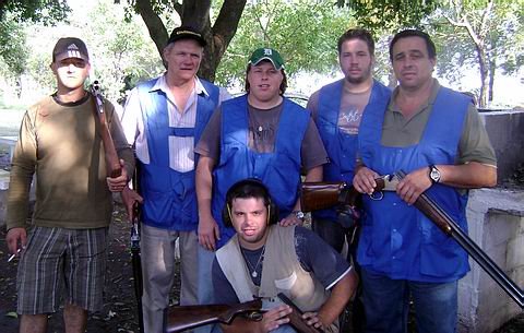 El grupo de deportistas locales que participó del certamen.