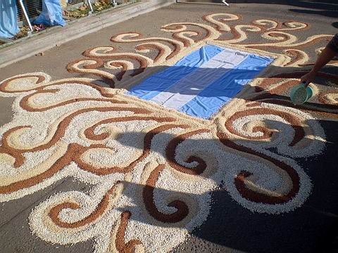 La obra terminada, a metros del palco oficial del acto de Rosario (Darío Carnero).