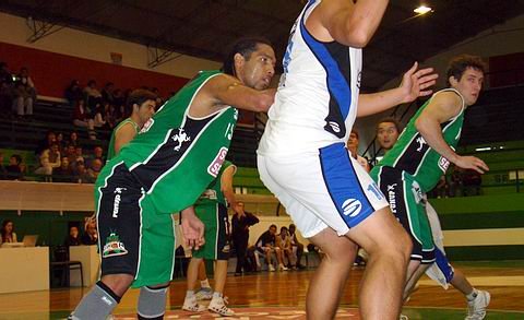 Sucre tuvo buenos pasajes pero como el resto del equipo, no acumuló muchos minutos sino que rotó.