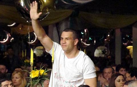 Garay, aplaudido largamente en la fiesta de Atilra.