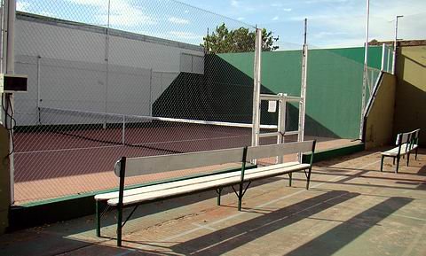 La cancha, esperando por los jugadores.