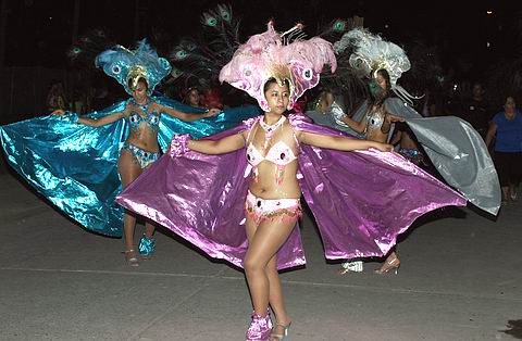 Los carnavales se despiden el domingo, a todo brillo (Foto: Fernando Melchiori).