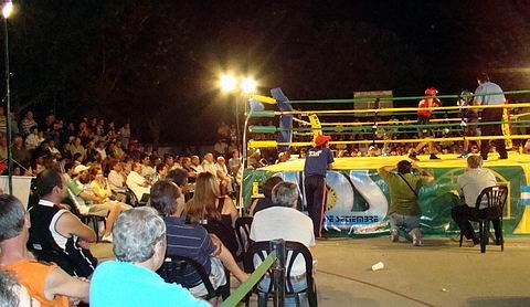 Que se repita. Así estaba el patio de la vecinal el pasado 12 de diciembre. (Foto: Archivo).