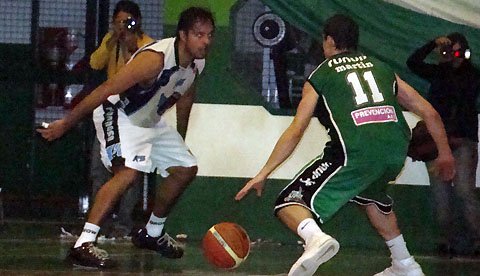 Martin deberá conducir el ataque albiverde.