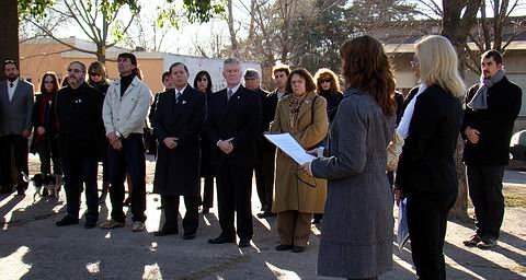 El acto, con autoridades y sin público.