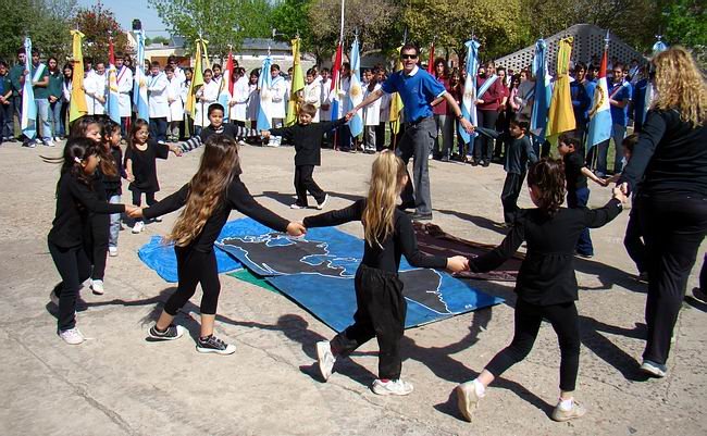 El acto sirvió de reivindicación de los derechos y la historia de los pueblos originarios.