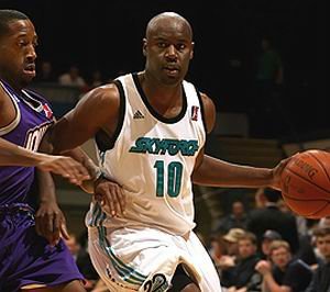 Campbell rendía desde los números pero se buscó un cambio posicional.