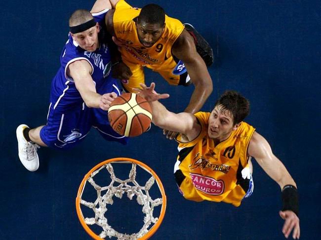 El Gringo repitió la tradicional entrega (Foto: Fiba Américas).