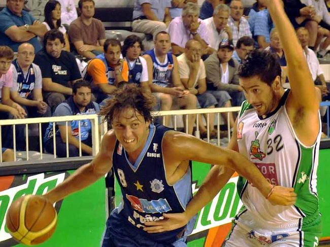 Los de Hernández pusieron todo el oficio y aplomo al cierre (Foto: Telam).