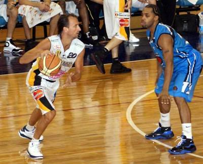 Los Tigres no supieron cerrar el partido a su favor (Foto: La Mañana de Formosa).