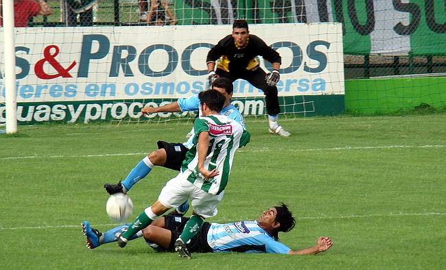El albiverde dispuso de algunas chances pero no supo concretarlas.