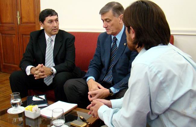 El Gobernador, esta noche en la edición de Contactos.