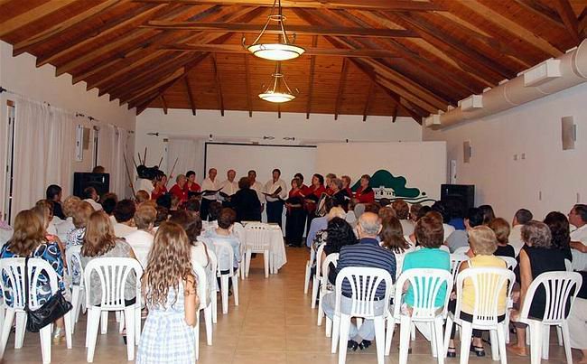 Las Damas del club Unión nuevamente homenajearon a sus mujeres.