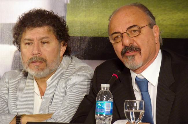 Héctor Ponce, junto al ministro Carlos Tomada.