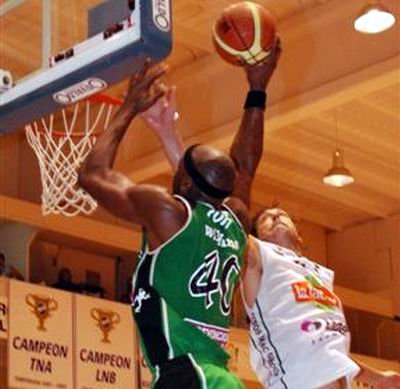 Unión volvió a superar a Obras Sanitarias (Foto: Alejandro Martino - Archivo). Unión volvió a superar a Obras Sanitarias (Foto: Alejandro Martino - Archivo).